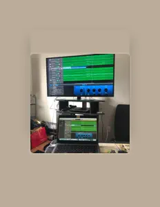 Luister naar Howard Wilks, bekijk muziekvideo's, lees de bio, bekijk de tourdata, en meer!