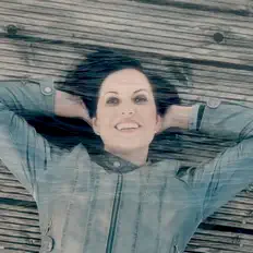 If Anything सुनें, म्यूज़िक वीडियो देखें, बायो पढ़ें, दौरे की तारीखें और बहुत कुछ देखें!