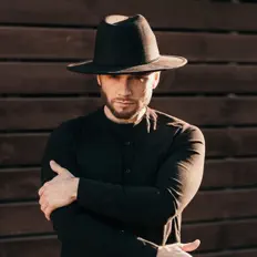 Escucha a Марлен Каримов, mira vídeos musicales, lee la biografía, consulta fechas de giras y mucho más.