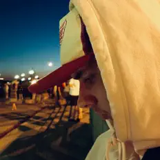 聆聽 Marepin、觀看音樂影片、閱讀小傳、查看巡演日期等！