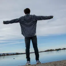 Ouve Waysh, vê vídeos de música, lê a biografia, vê as datas da digressão e muito mais!