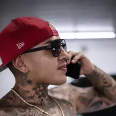 Ouve Youngsta, vê vídeos de música, lê a biografia, vê as datas da digressão e muito mais!