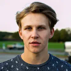 LUCIU$を聴いたり、ミュージックビデオを鑑賞したり、経歴やツアー日程などを確認したりしましょう！