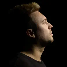 收听 AlexC.、观看音乐视频、阅读小传、查看巡演日期等 ！