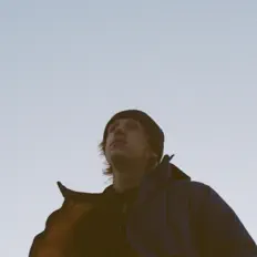 Hör dir justliam an, schau dir Musikvideos an, lies die Biografie, finde Tourdaten und mehr!