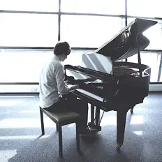 收听 Sam Redfern、观看音乐视频、阅读小传、查看巡演日期等 ！