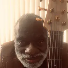 Escucha a Gary DeBerry, mira vídeos musicales, lee la biografía, consulta fechas de giras y mucho más.