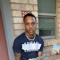 Escucha a Reese Cotti, mira videos musicales, lee su biografía, consulta las fechas de las gira y más.