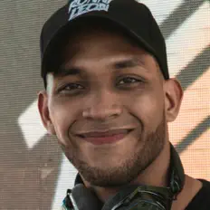 Posłuchaj wykonawcy Ronny Leon, obejrzyj teledyski, przeczytaj biografię, zobacz daty tras koncertowych i nie tylko!