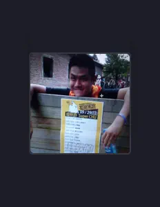 黃藍白を聴いたり、ミュージックビデオを鑑賞したり、経歴やツアー日程などを確認したりしましょう！