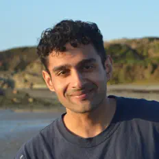 Escucha a Michael Diamond, mira videos musicales, lee su biografía, consulta las fechas de las gira y más.