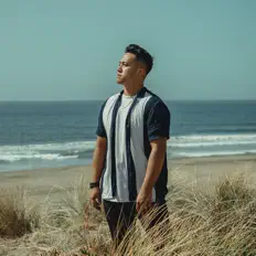 Izzle을(를) 듣고, 뮤직 비디오를 보고, 약력을 읽고, 투어 일정 등을 확인하세요!