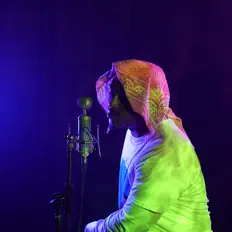 Dengarkan Hollywoodlamar, tonton video musik, baca bio, lihat tanggal tur & lainnya!
