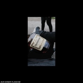 Aus einer Flasche Lyran Dasz & Laer Xirtam