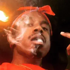 Écoutez PhonzoeC3o, regardez des vidéoclips, lisez la biographie, consultez les dates de tournée et plus encore !