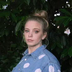 Escucha a Child, mira videos musicales, lee su biografía, consulta las fechas de las gira y más.