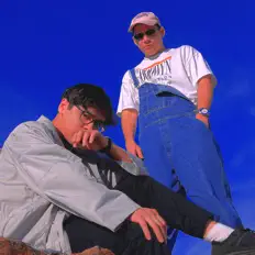 Luister naar LASTDESERTBOYS, bekijk muziekvideo's, lees de bio, bekijk de tourdata, en meer!