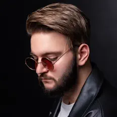 Poslechněte si interpreta YAR, sledujte hudební videa, přečtěte si životopis, podívejte se na data turné a další informace.