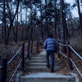 HIP-HOP IS COMING TRUE Unknown