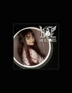 Escucha a Mimi Akina, mira videos musicales, lee su biografía, consulta las fechas de las gira y más.