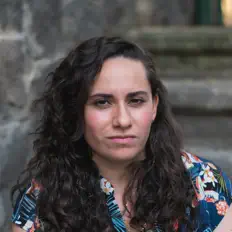 Écoutez Miriam Flores, regardez des vidéoclips, lisez la biographie, consultez les dates de tournée et plus encore !