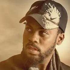 KERDY KUALUX सुनें, म्यूज़िक वीडियो देखें, बायो पढ़ें, दौरे की तारीखें और बहुत कुछ देखें!