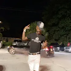 Escucha a Sea King, mira videos musicales, lee su biografía, consulta las fechas de las gira y más.