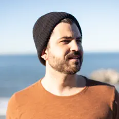 Luister naar Ian Illig, bekijk muziekvideo's, lees de bio, bekijk de tourdata, en meer!