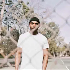 收听 Actual、观看音乐视频、阅读小传、查看巡演日期等 ！