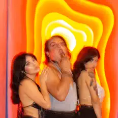 聆聽 Taco Sauce、觀看音樂影片、閱讀小傳、查看巡演日期等！