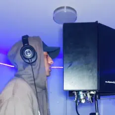 Ouve Shozzy, vê vídeos de música, lê a biografia, vê as datas da digressão e muito mais!