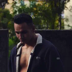 Loco79 सुनें, म्यूज़िक वीडियो देखें, बायो पढ़ें, दौरे की तारीखें और बहुत कुछ देखें!