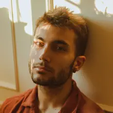 Escucha a Jorge Nieto, mira videos musicales, lee su biografía, consulta las fechas de las gira y más.