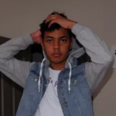 Luister naar boy pluto, bekijk muziekvideo's, lees de bio, bekijk de tourdata, en meer!