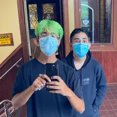 聆聽 Slick Fire、觀看音樂影片、閱讀小傳、查看巡演日期等！