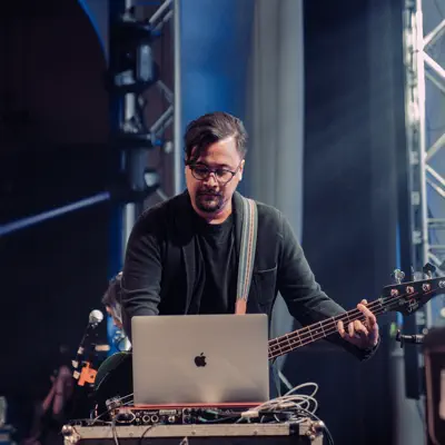 Listen to Rishanda Singgih, watch music videos, read bio, see tour dates & more!
