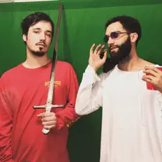 Hör dir Spaghetti J an, schau dir Musikvideos an, lies die Biografie, finde Tourdaten und mehr!
