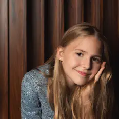 Listen to Emily Linge, watch music videos, read bio, see tour dates & more!