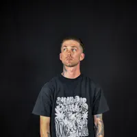 Ouça undefined, assista a videoclipes, leia a biografia, veja as datas das turnês e mais!