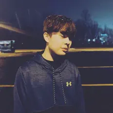 Poslechněte si interpreta JZEUS, sledujte hudební videa, přečtěte si životopis, podívejte se na data turné a další informace.