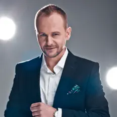 Poslechněte si interpreta Pavlo Tabakov, sledujte hudební videa, přečtěte si životopis, podívejte se na data turné a další informace.