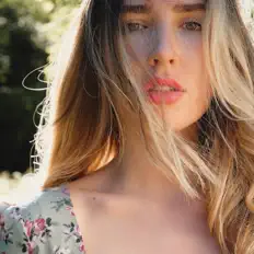 Listen to Maria Beyer, watch music videos, read bio, see tour dates & more!