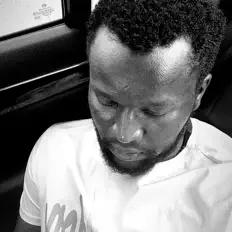 Ouve MMOB, vê vídeos de música, lê a biografia, vê as datas da digressão e muito mais!