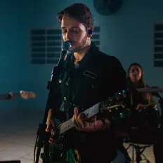 收听 Diego Rafael、观看音乐视频、阅读小传、查看巡演日期等 ！