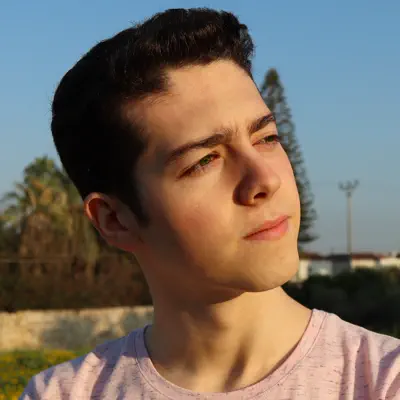 Listen to מקריטה, watch music videos, read bio, see tour dates & more!