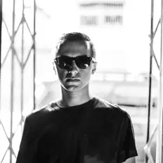 Ascolta M35, guarda video musicali, leggi la biografia, vedi le date del tour & altro!