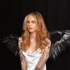 Ouça Stella McRawl, assista a videoclipes, leia a biografia, veja as datas das turnês e mais!