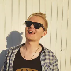 sashajustfunkを聴いたり、ミュージックビデオを鑑賞したり、経歴やツアー日程などを確認したりしましょう！