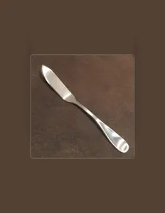 Butter Knifeを聴いたり、ミュージックビデオを鑑賞したり、経歴やツアー日程などを確認したりしましょう！