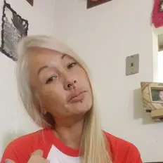 Poslechněte si interpreta Izabeyah Shower, sledujte hudební videa, přečtěte si životopis, podívejte se na data turné a další informace.